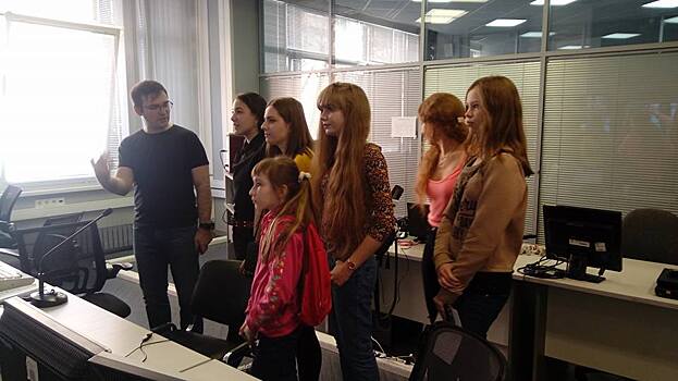 Креативный продюсер Московского образовательного телеканала провел мастер-класс для школьников из Молжаниновского