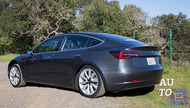 Tesla снова приостанавливает производство Model 3