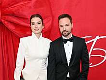 Актер Алексей Чадов пришел на премию с женой Лейсан