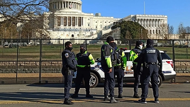 У Капитолия прошли протесты против Трампа