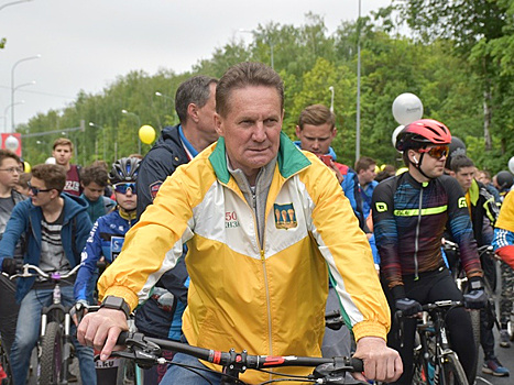 Мэр Пензы вместе с коллегами принял участие в велопараде