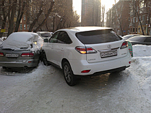 «Я паркуюсь как чудак»: Lexus RX — паркуюсь и бью чужие машины