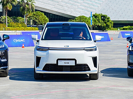 500 сил, черный орех и 11 слоев: первый тест-драйв GAC S9