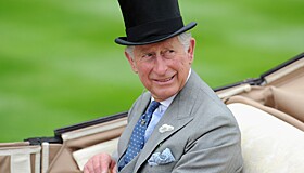 Королевский биограф рассказал о самых странных прихотях Карла III