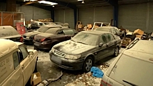Посмотрите на заброшенный автосалон Saab с 20 автомобилями внутри