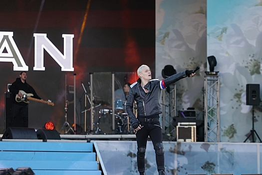 Директор певца SHAMAN объяснил присутствие на концерте чемодана с красной кнопкой