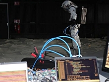 Новый экзокостюм с искусственными мышцами может помочь на Луне и Марсе