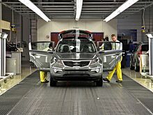 Названы модели, которые труднее всего найти у дилеров в России