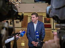 Куйвашев поддержал инициативу повысить зарплату чиновникам Екатеринбурга