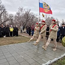 На мемориале героев в Грачевском районе появились имена участников СВО