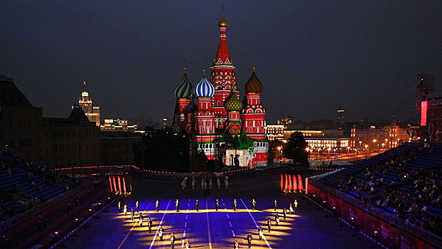 В Москве началась церемония закрытия фестиваля «Спасская башня»