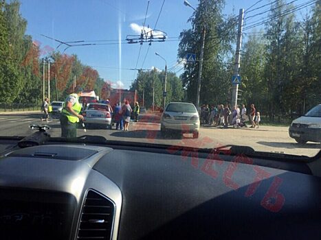 Девушка погибла под колесами самосвала