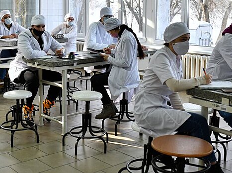 Более 180 дагестанских медиков трудоустроят в сельские медучреждения в 2022 году