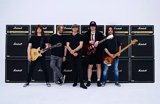 «Запросили 5 млн евро!»: Easy Dizzy об общении с AC/DC и приезде рокеров в Россию