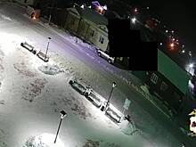 Камеры видеонаблюдения сняли ночную поджигательницу в российском городе