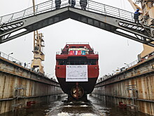 Плавучий рыбзавод: в Санкт-Петербурге спустили на воду траулер «Капитан Тузов»