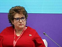 Сенатор Глебова: Государство готово поддержать помогающих семье решать проблемы