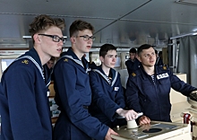 Владивостокские нахимовцы и курсанты Тихоокеанского высшего военно-морского училища завершили морскую практику