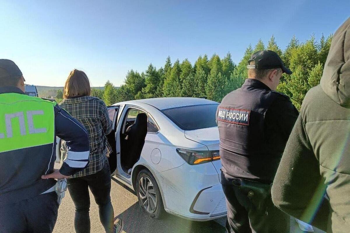 Парень изрешетил таксистку и катался с трупом по городу