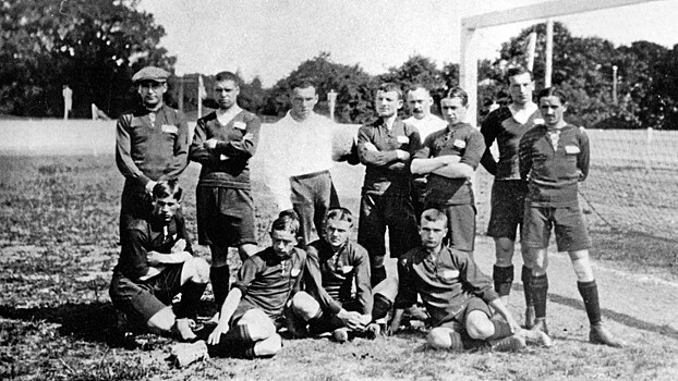 Как сложилась судьба трёх самых юных дебютантов сборной России по футболу