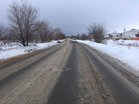 В Тольятти под колесами легковушки скончался лежавший на дороге мужчина