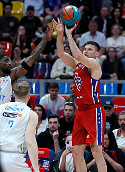 Захар Пашутин о 4-й игре финала Лиги ВТБ: «Иван Ухов показал очень эффективную игру, успевал везде. Здорово, что он выдерживает конкуренцию с легионерами»