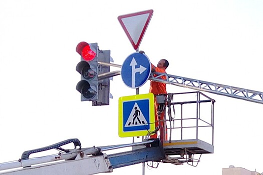 ГИБДД запретила левые повороты на двух улицах в Екатеринбурге