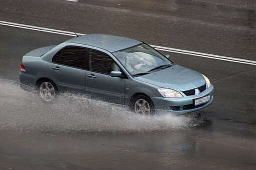 Автоэксперт Виноградов перечислил пять минусов Mitsubishi Lancer 9 поколения