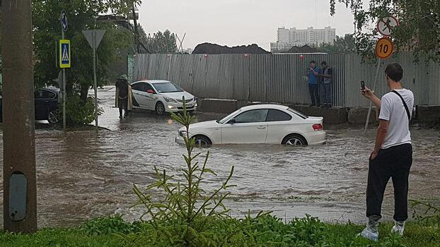 Потоп в Москве: вода хлынула на улицы и под землю