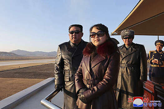 Президент Южной Кореи назвал власть в КНДР наследственным тоталитарным режимом