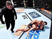 UFC Vegas 44: Клэй Гуида вырвал волевую победу над Леонарду Сантосом во втором раунде удушающим приёмом. Видео