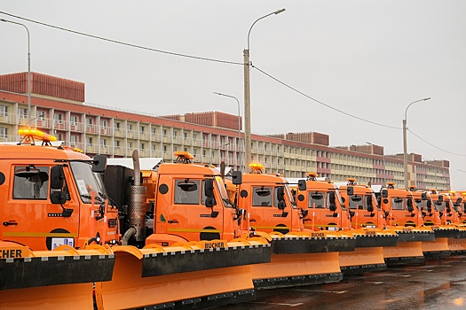 Первая партия из 53 единиц спецтехники поступила в машинный парк дорожного хозяйства Волгограда