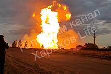 Столб огня от взорвавшегося трубопровода в Харьковской области попал на видео
