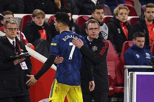 Чемпионат Англии по футболу: почему Криштиану Роналду конфликтует с Ральфом Рангником в «Манчестер Юнайтед»