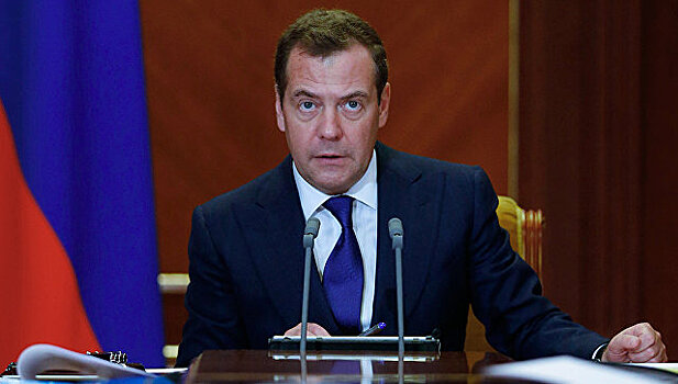 Медведев назвал задачу образования
