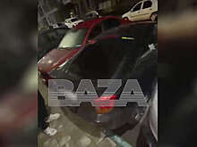 В Подмосковье женщина-водитель неправильно припарковалась и застряла в машине