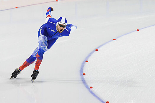 «У Алдошкина паспорт на руках, проблем с участием в Кубке России не будет» — тренер конькобежца