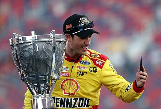 Джоуи Логано стал трёхкратным чемпионом NASCAR Cup Series