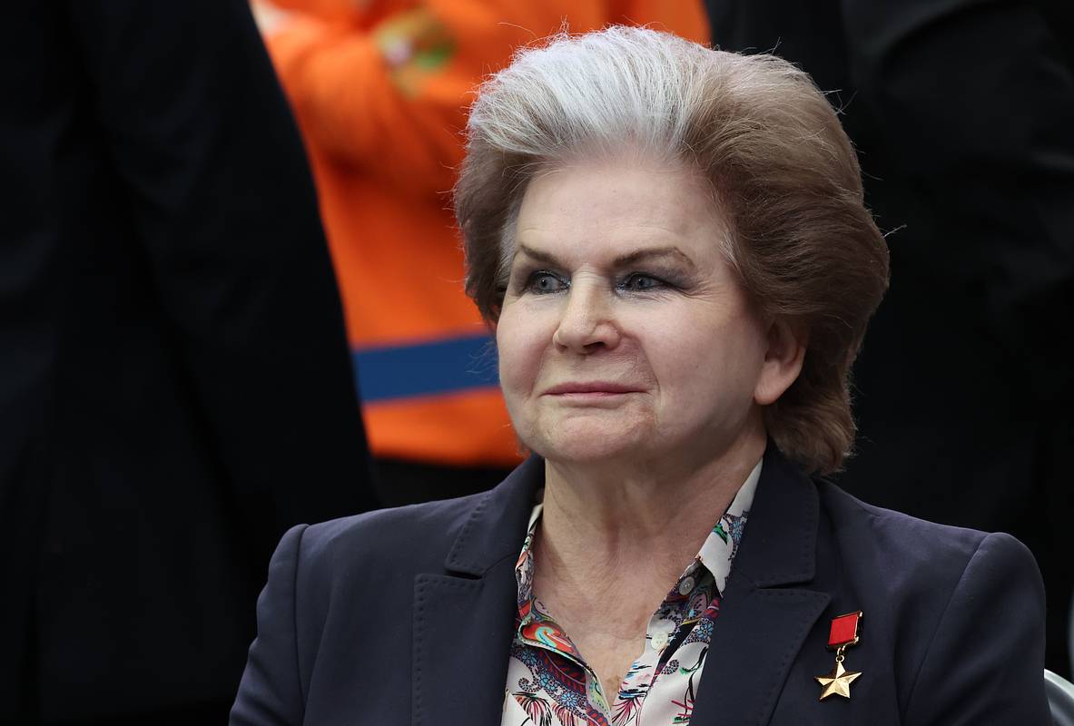 В Госдуме извинятся перед Терешковой после произошедшего на пленарном заседании