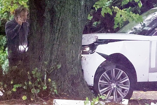 TMZ: Актер Алек Болдуин с братом попали в аварию, их сняли на фото