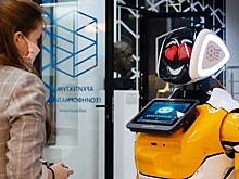 Семь роботов для социально значимых учреждений России изготовила московская компания в прошлом году