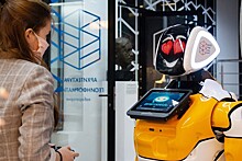 Семь роботов для социально значимых учреждений России изготовила московская компания в прошлом году