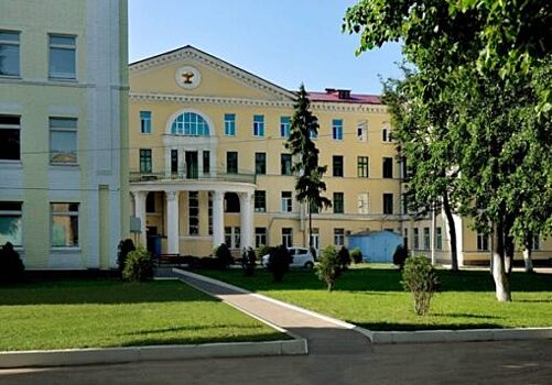 Ливенская ЦРБ задолжала за пластыри и бинты почти миллион