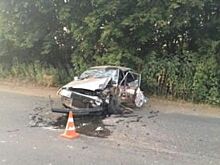 В Самаре ВАЗ-21093 столкнулся с грузовиком Dong Feng