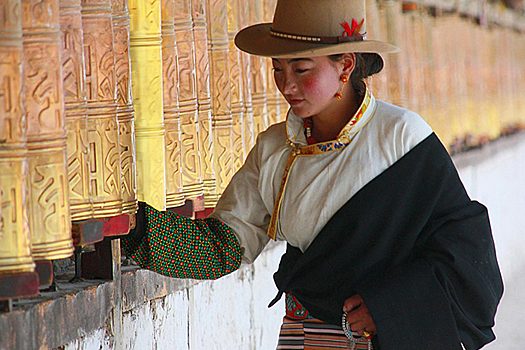 Почему у японцев и китайцев узкие глаза?