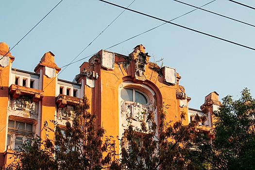 Исчез маскарон: ростовский экскурсовод рассказал о пропаже архитектурной детали