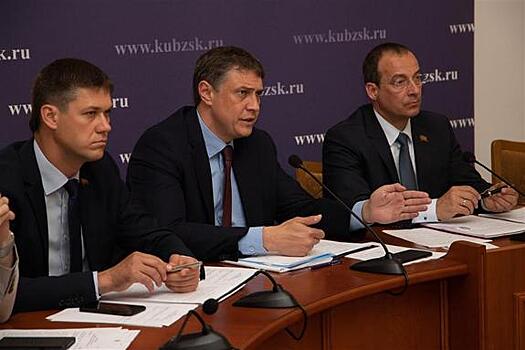 Депутаты Кубани остались недовольны сроками распределения средств на госпрограммы в крае