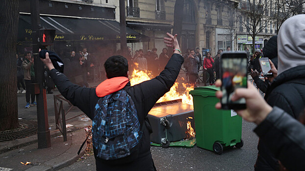 В Париже 26 студентов арестованы в ходе несанкционированной акции протеста