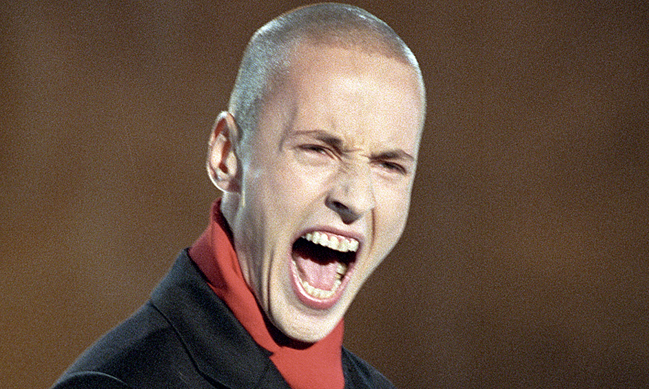 Витас родился в латвийском городе Даугавпилс 19 февраля 1979 года, позже переехал с семьей в Одессу, где жил его дед. В детстве он занимался в музыкальной школе, играл в театре пластики и голосовой пародии, а после девятого класса отправился в Москву. 