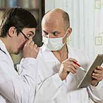 Врачи поликлиник будут получать на 25 тыс. больше за патронаж лежачих больных